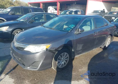 2013 Toyota Camry Le z USA, uszkodzony, nr VIN 4T1BF1FK7DU649889
